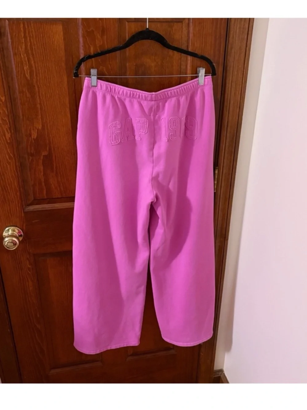 GAP VintageSoft Logo Baggy Sweatpants Sugar Plum Neon Pink NWOT Sz M - Picture 4 of 6